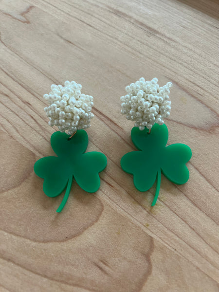 St. Patrick’s Day Shamrock & Pearl Clusters
