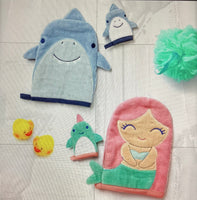 Bath Mitt With Finger Puppet