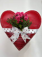 HEART SCREEN W/ POCKET Door Hanger